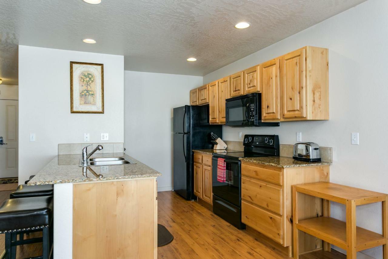 Gray Cloud Townhomes メリディアン エクステリア 写真