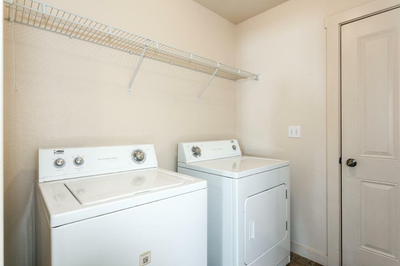 Gray Cloud Townhomes メリディアン エクステリア 写真