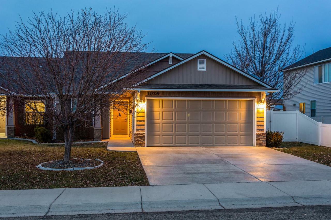 Gray Cloud Townhomes メリディアン エクステリア 写真