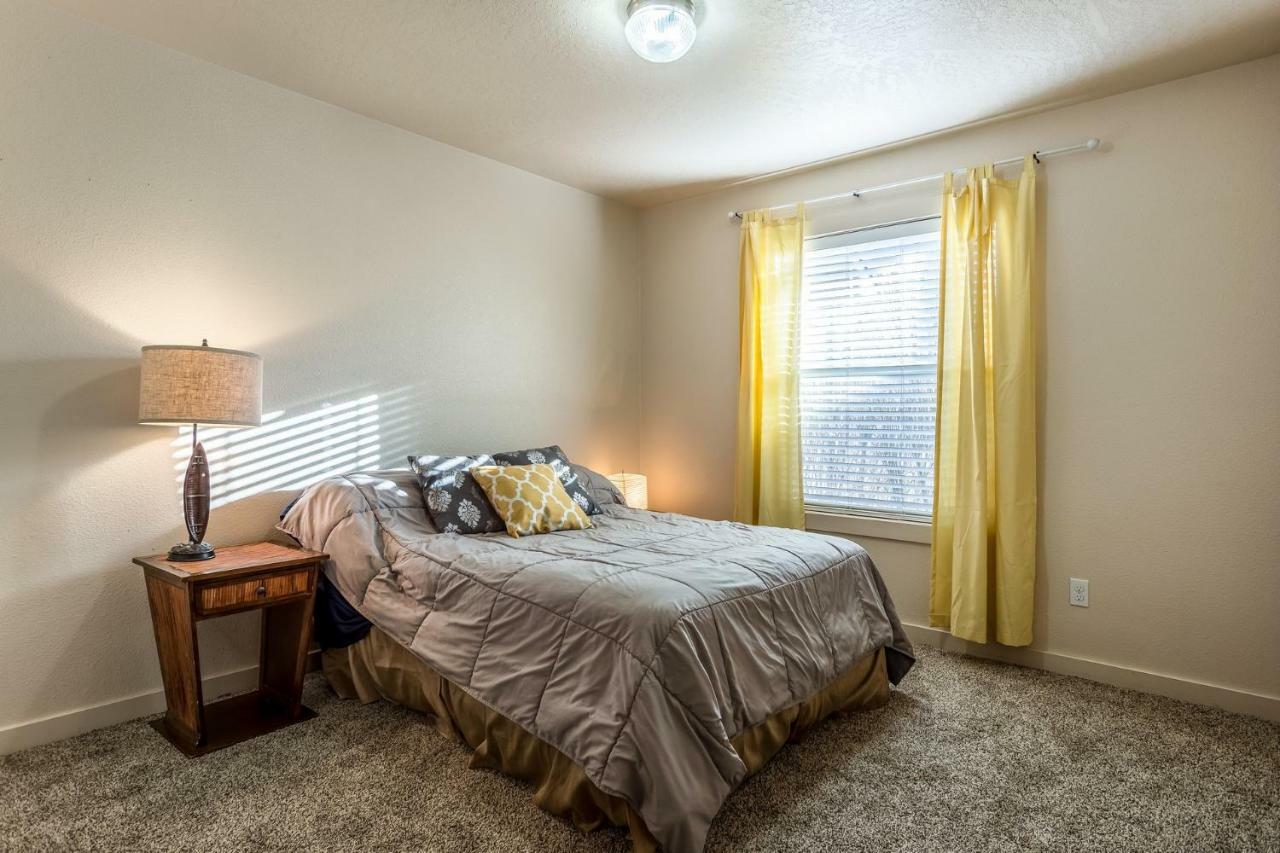 Gray Cloud Townhomes メリディアン エクステリア 写真