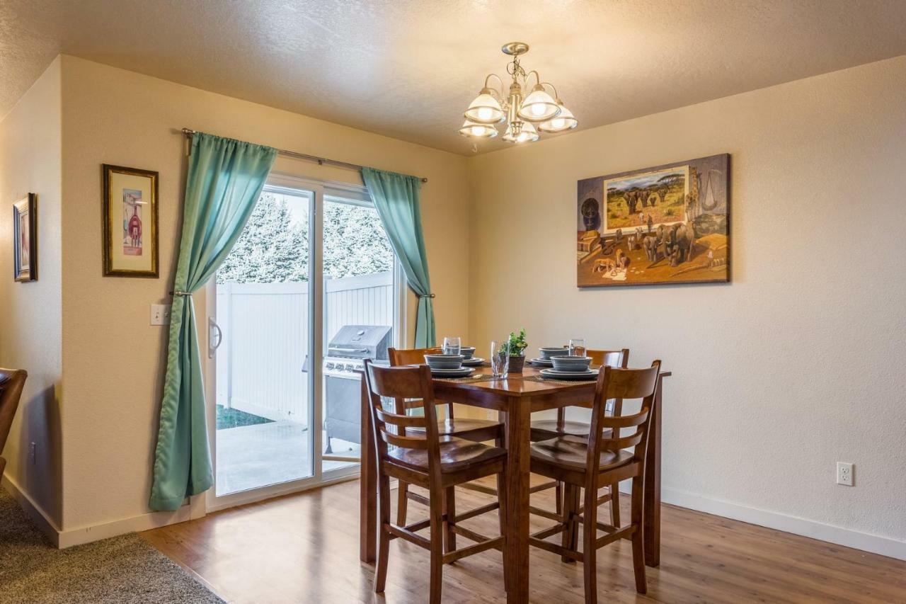 Gray Cloud Townhomes メリディアン エクステリア 写真