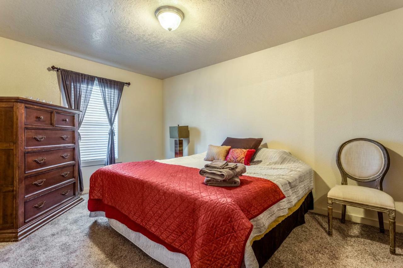 Gray Cloud Townhomes メリディアン エクステリア 写真