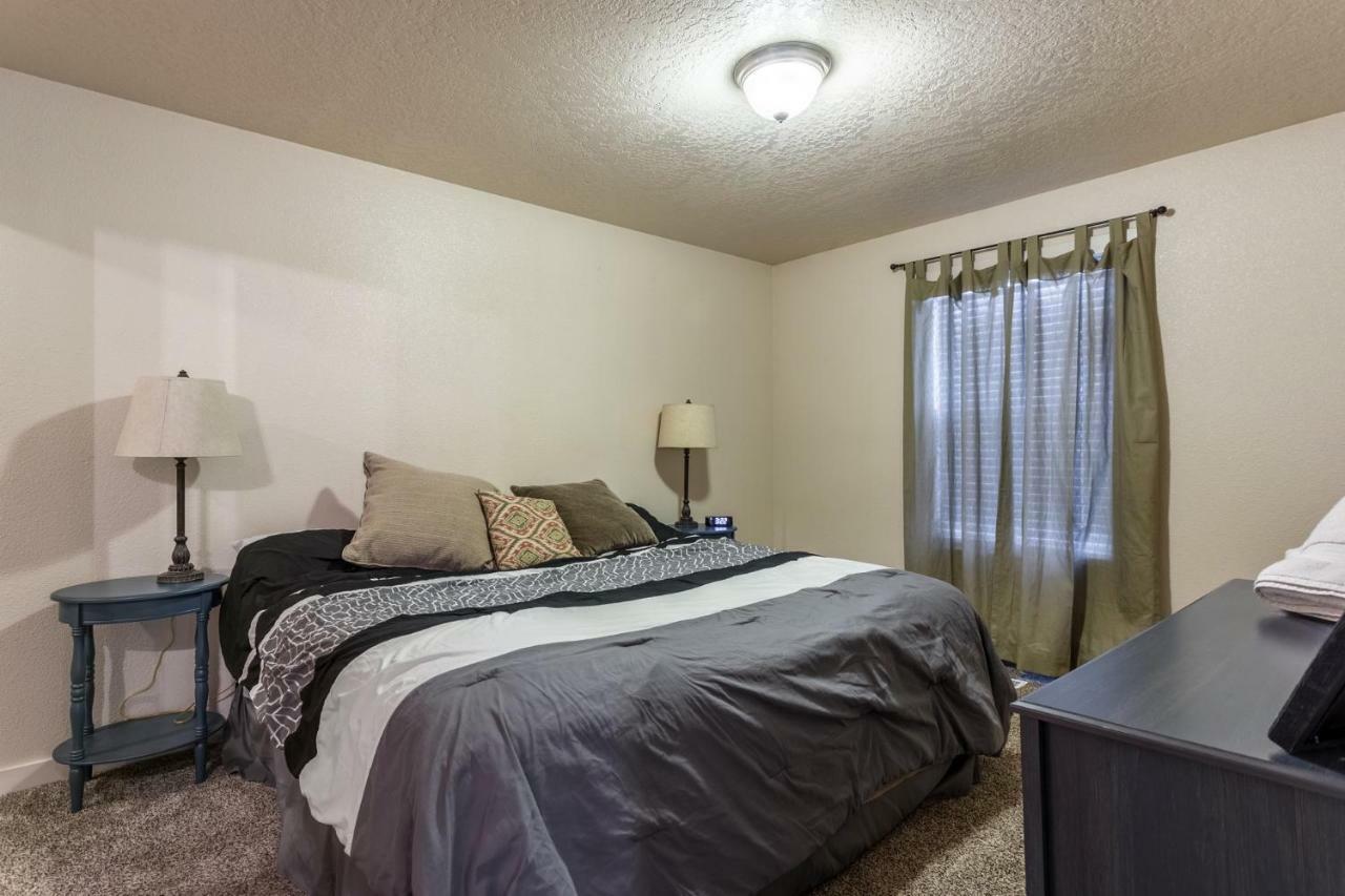 Gray Cloud Townhomes メリディアン エクステリア 写真